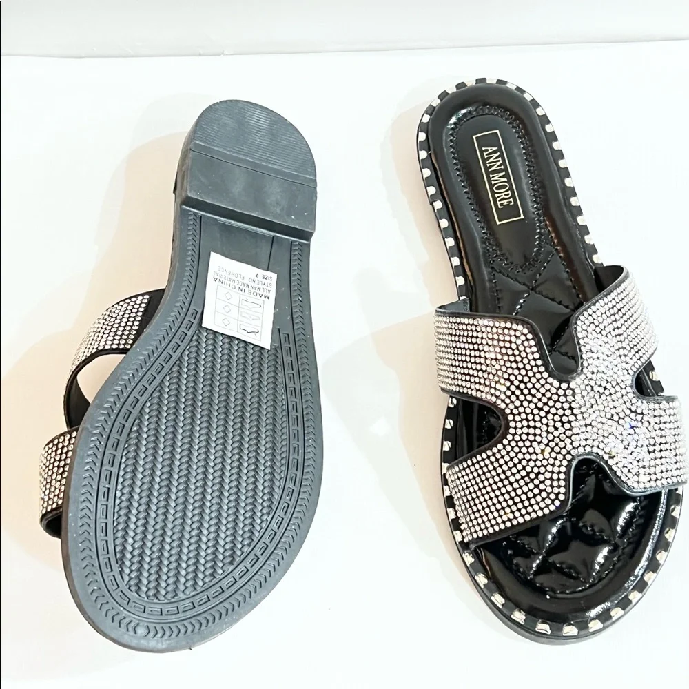 Ann More Black Sandals - Picture 3 of 5